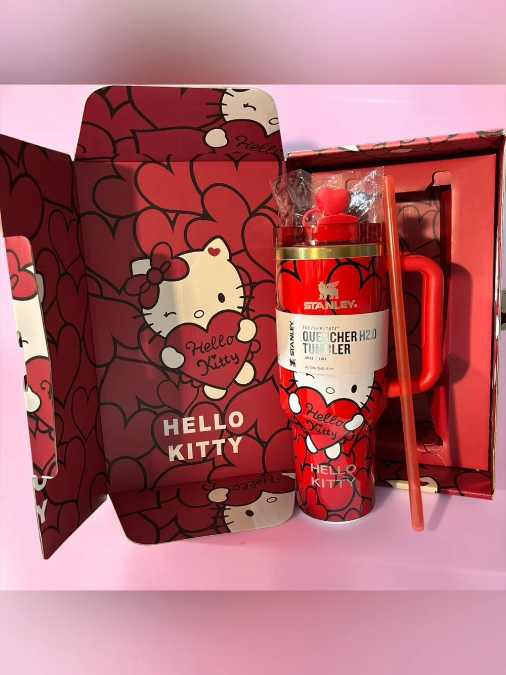 NIB Stanley x Red Hello Kitty Sweet Hearts 40 oz FlowState Quencher H2.0 Tumbler